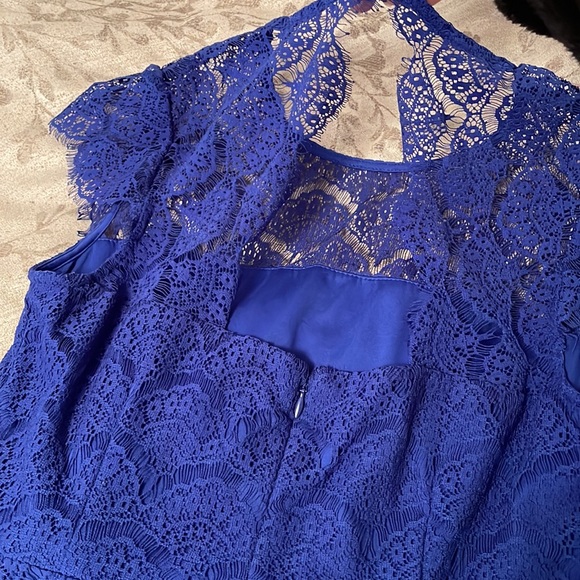 Kohl’s Blue lace wedding dress. Brand: Kash and Jess, Size: M. - Picture 2 of 4